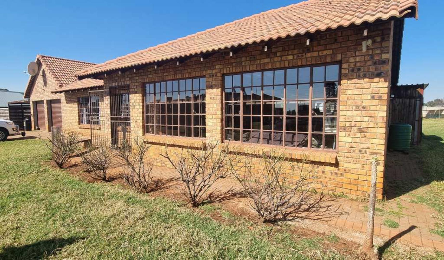 3 Bedroom Farm for Sale - Gauteng