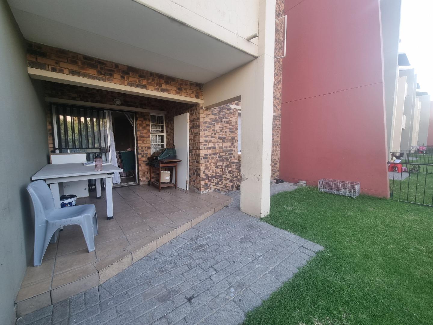 2 Bedroom Apartment for Sale - Gauteng