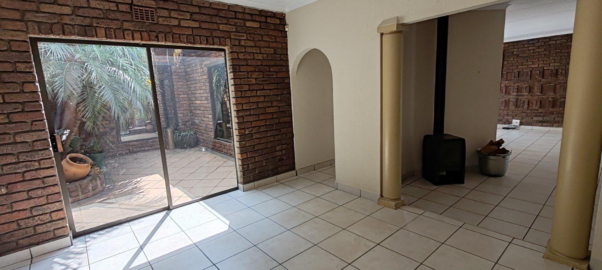 4 Bedroom House for Sale - Gauteng