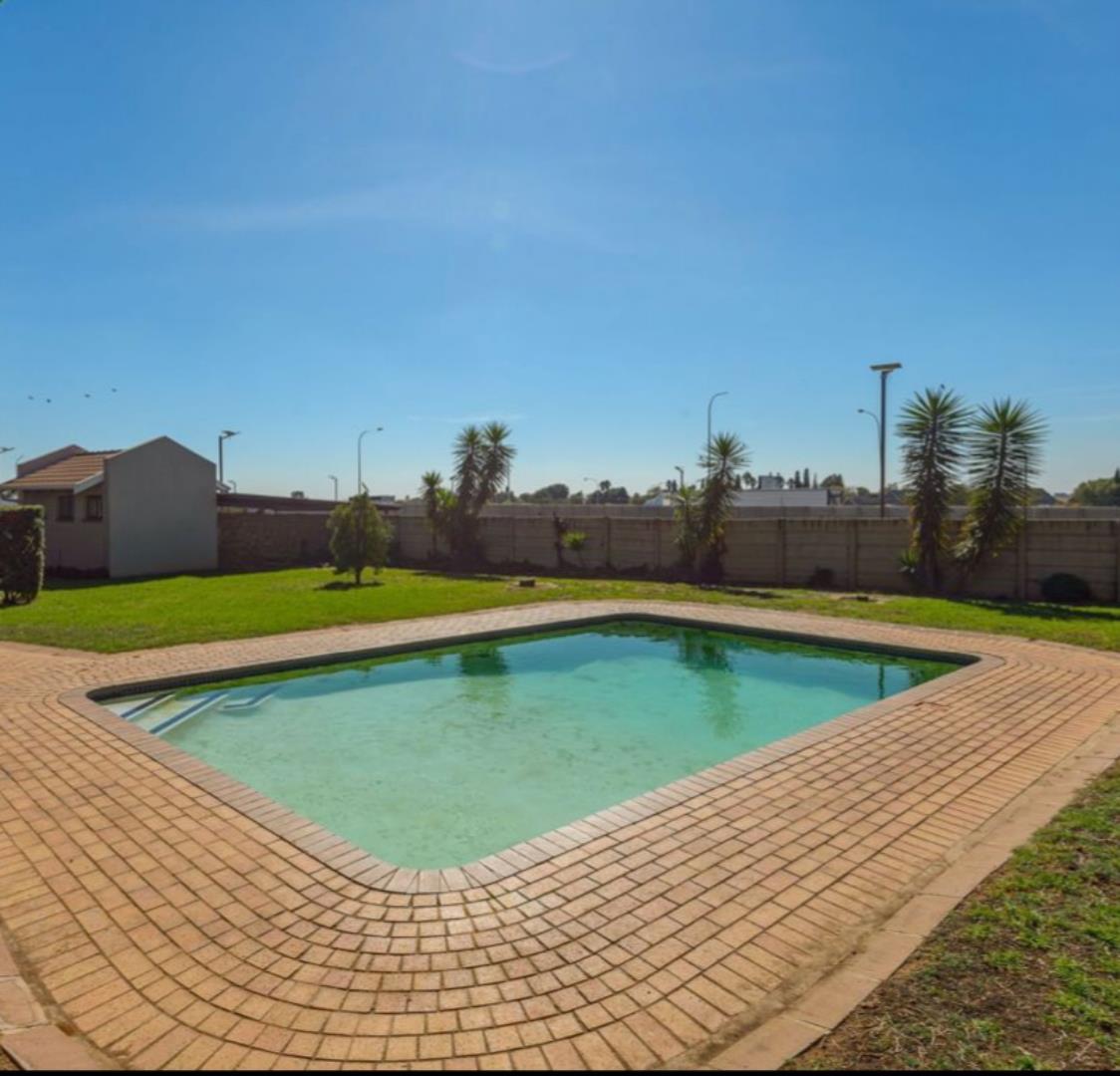 2 Bedroom Apartment for Sale - Gauteng